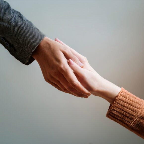 Psichologinė pagalba: kada ir kur kreiptis sunkiu gyvenimo metu
